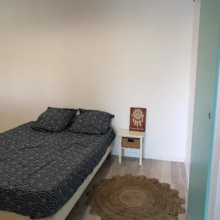 דירה T2 Bas De Avec Jardin *